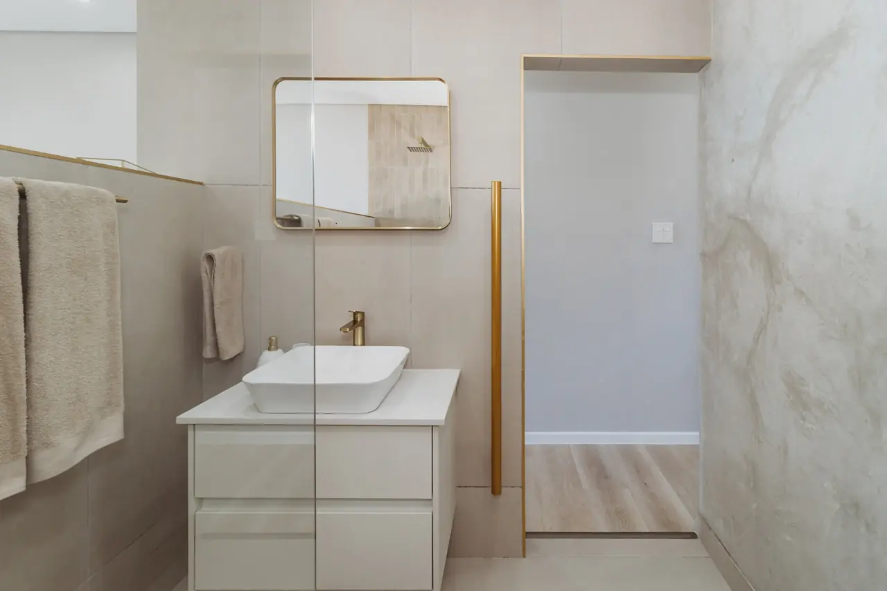 Horizon Residence — bedrooms, bathrooms and ocean outlook