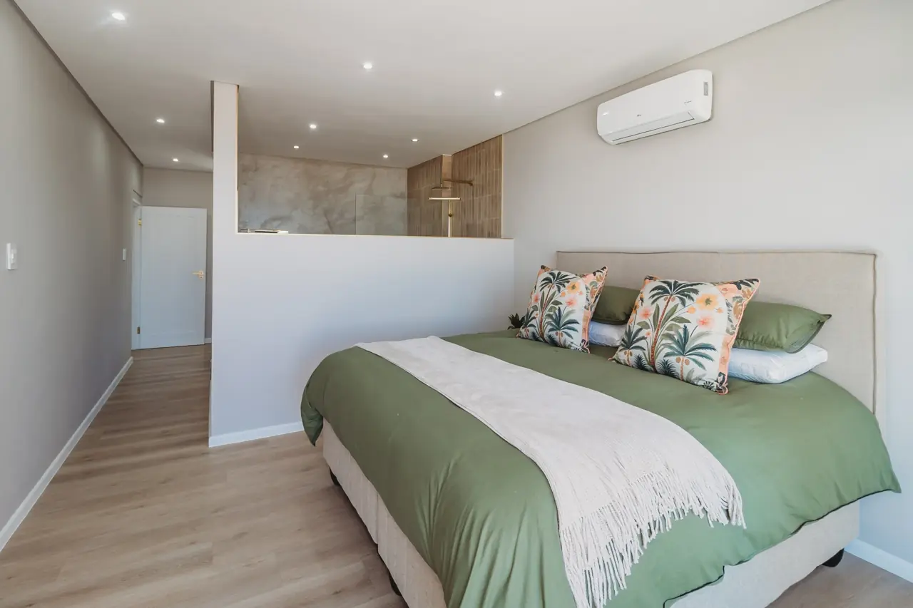 Horizon Residence — bedrooms, bathrooms and ocean outlook
