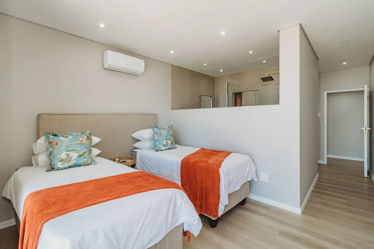 Horizon Residence — bedrooms, bathrooms and ocean outlook
