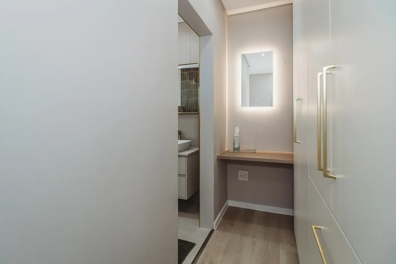 Horizon Residence — bedrooms, bathrooms and ocean outlook
