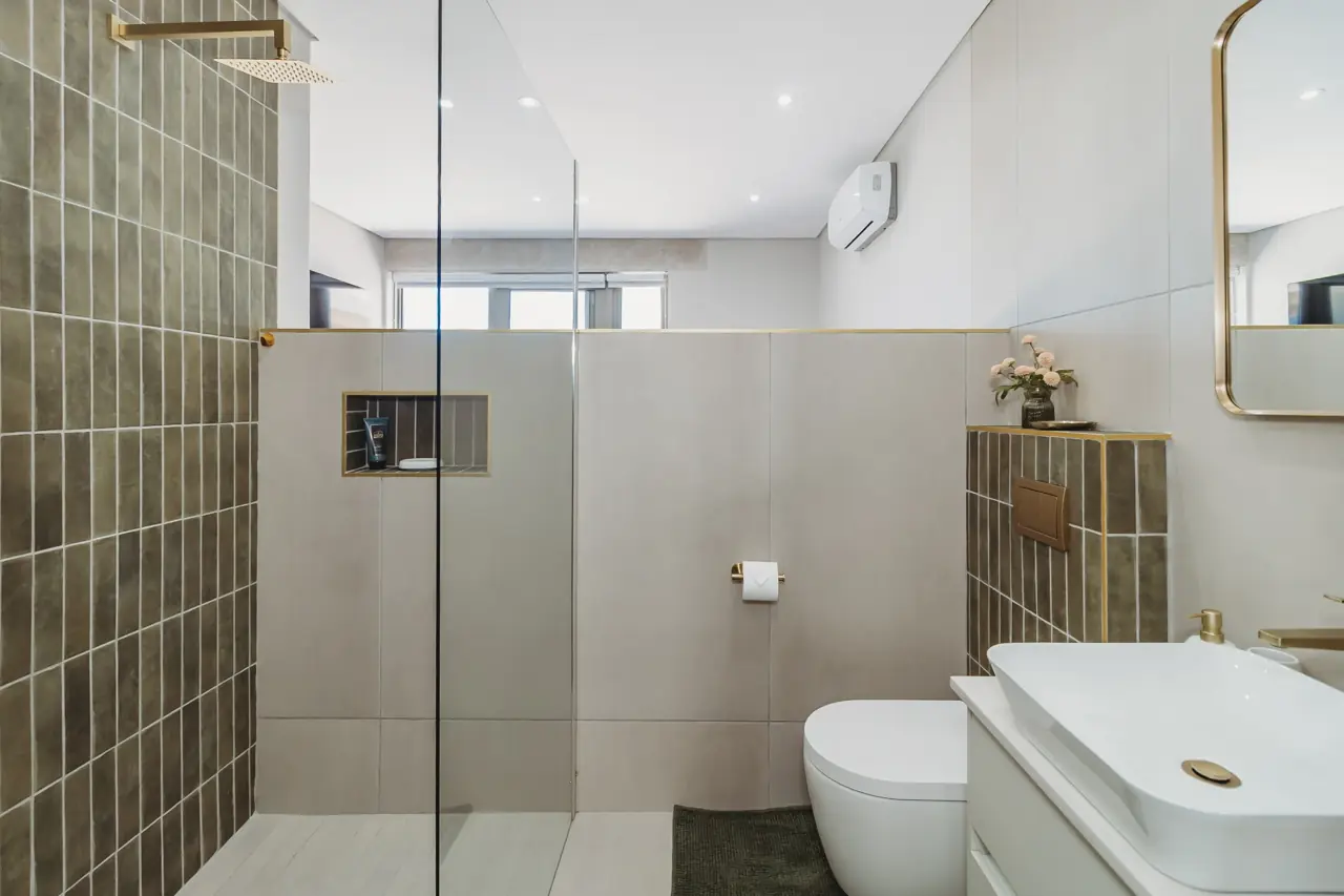Horizon Residence — bedrooms, bathrooms and ocean outlook