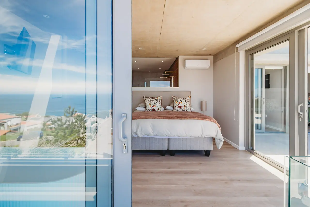 Horizon Residence — bedrooms, bathrooms and ocean outlook