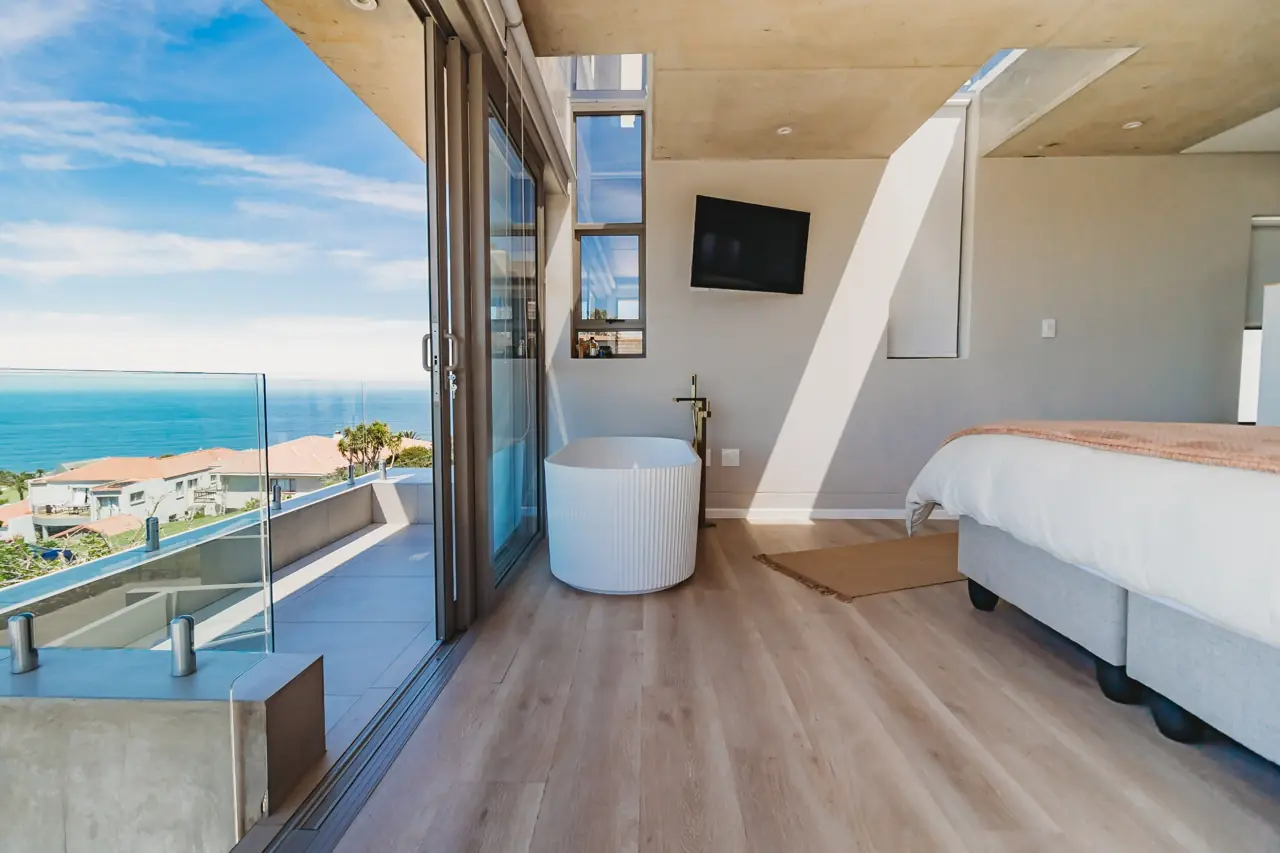 Horizon Residence — bedrooms, bathrooms and ocean outlook