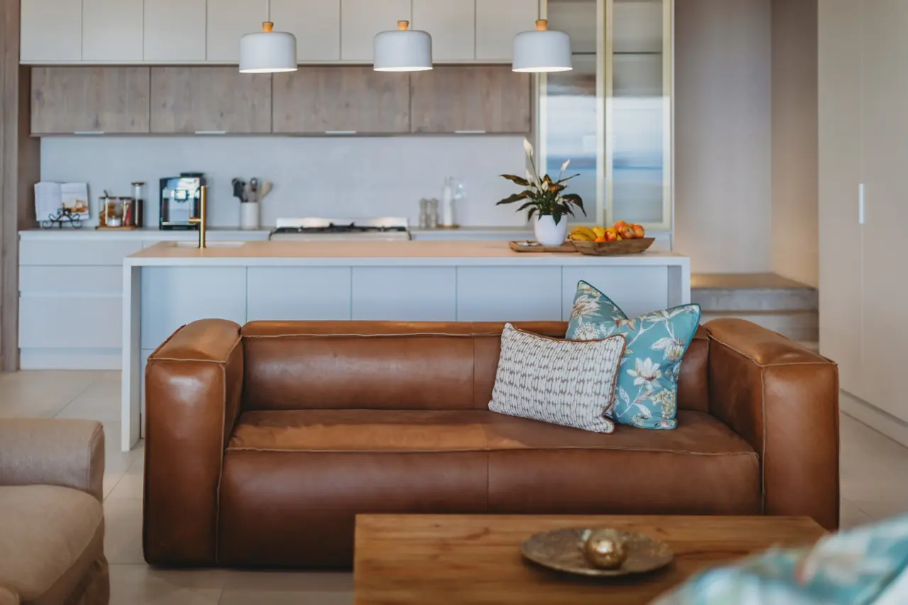 Horizon Residence — ocean-view living, kitchen and entertaining