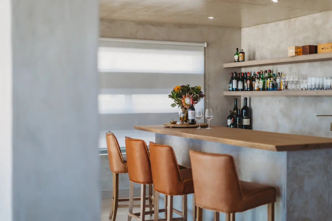 Horizon Residence — ocean-view living, kitchen and entertaining